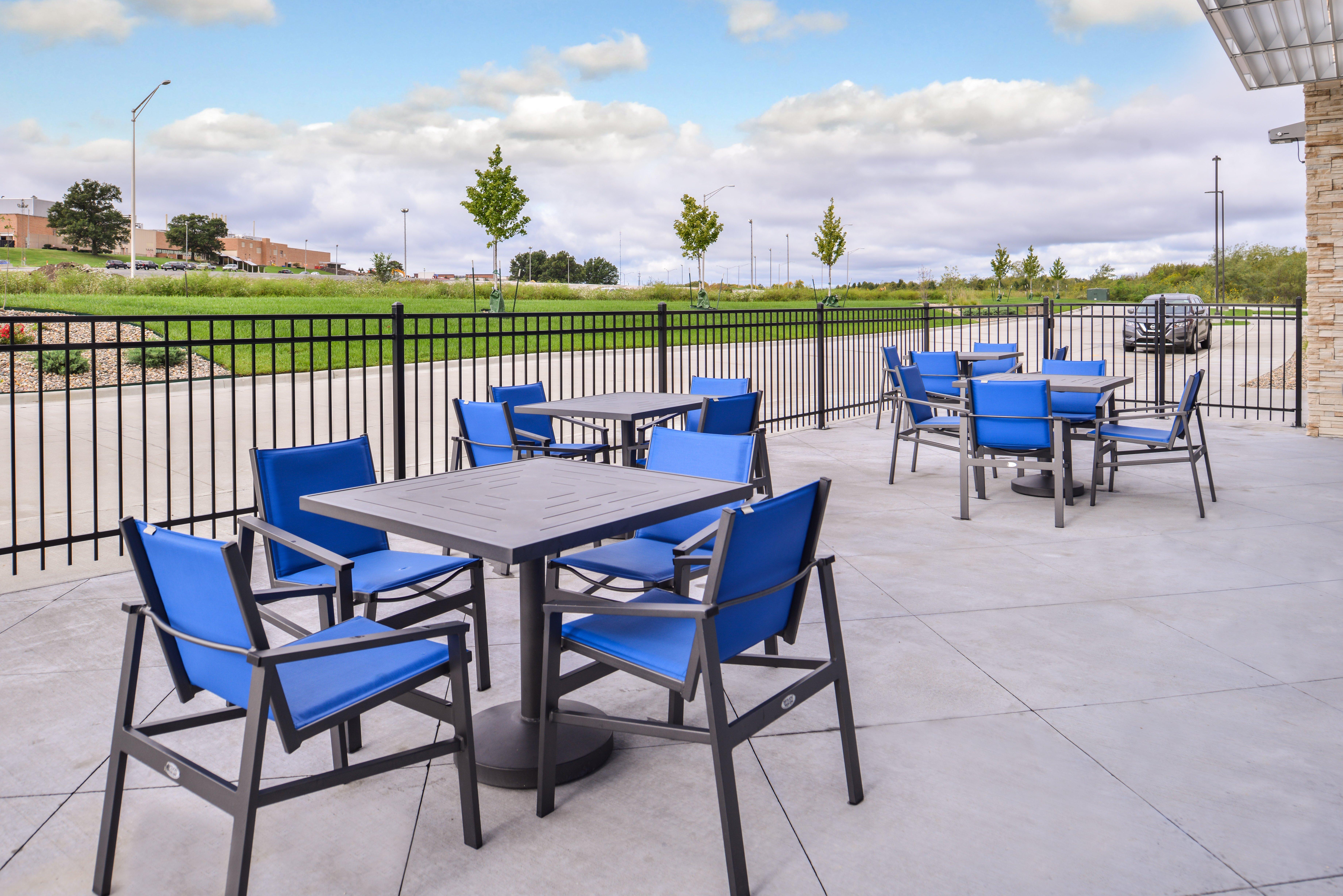 Holiday Inn Express & Suites - Kansas City - Lee'S Summit By Ihg Eksteriør bilde
